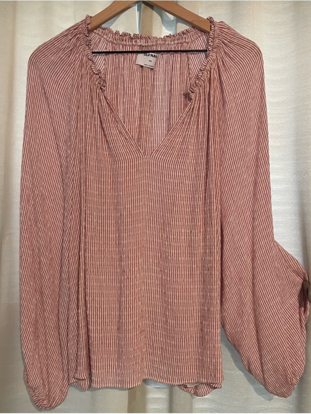 Old Navy Red White Striped Crinkle Pop Over Blouse